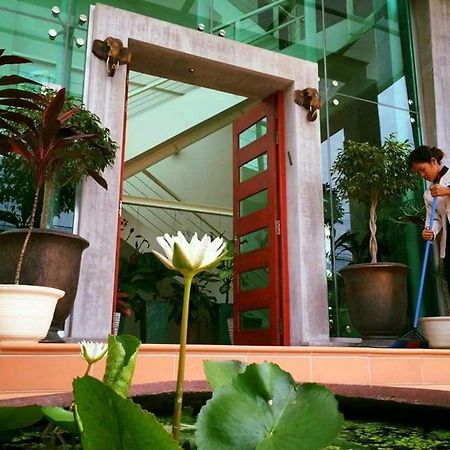 Deluxx Boutique Hotel Sihanoukville Exterior foto