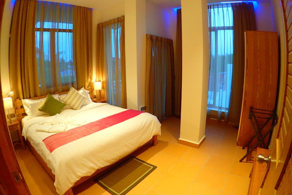 Deluxx Boutique Hotel Sihanoukville Quarto foto