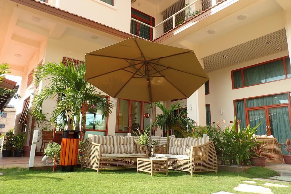 Deluxx Boutique Hotel Sihanoukville Exterior foto